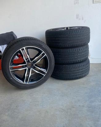 Cerchi in lega più pneumatici  235/45 r17