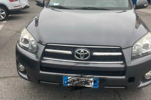Auto Rav 4