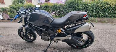 DUCATI MONSTER 696 full carbon 
