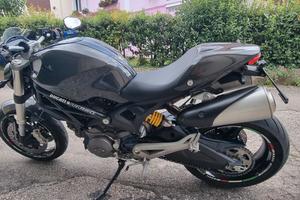 DUCATI MONSTER 696 full carbon 