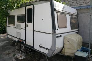 Caravan Laika Polo 39