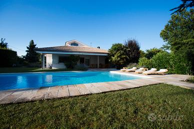 Villa Ibi - Camerano, stupenda villa con piscina