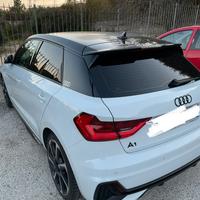 Audi A1 1500cc sline interno ed esterno