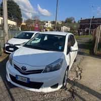 Toyota Yaris 1.0 5 porte Lounge NEOPATENTATI
