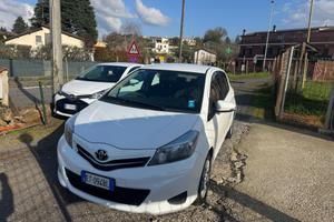 Toyota Yaris 1.0 5 porte Lounge NEOPATENTATI