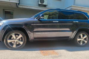 Jeep Grand Cherokee Overland WK2
