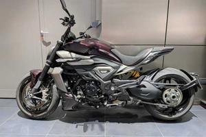 Ducati XDiavel V4 BLACK LAVA