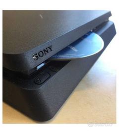 PS4 500 GB SSD NON SI SA SE FUNZIONA...