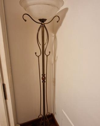 Lampada da terra in ferro 