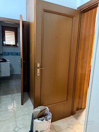 Porte interne in legno complete di telaio