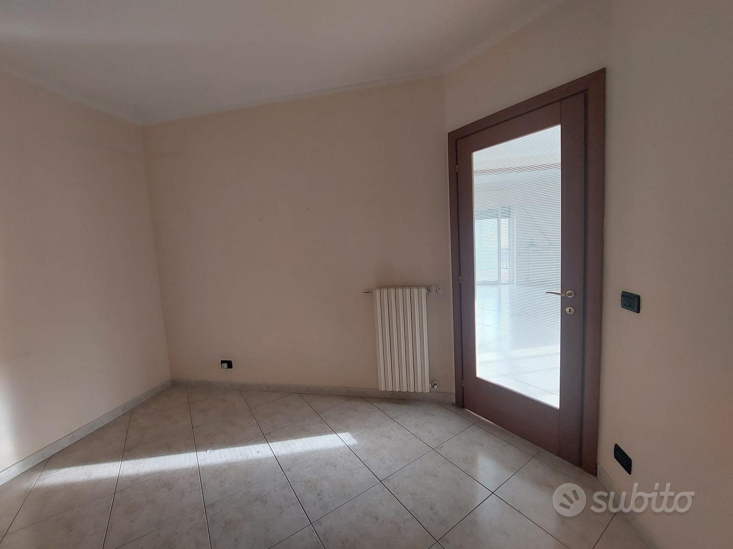 Appartamento con spazio esterno - Vista 2