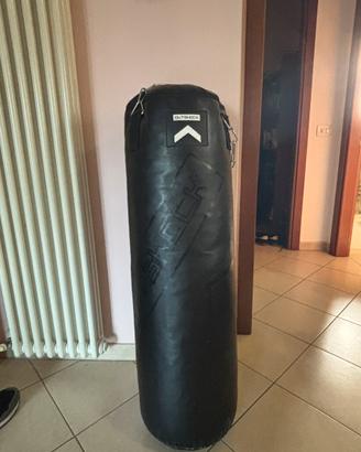 Sacco da Boxe Outshock + guantoni 12oz
