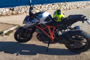 KTM Super Duke 1290 R  full optionall