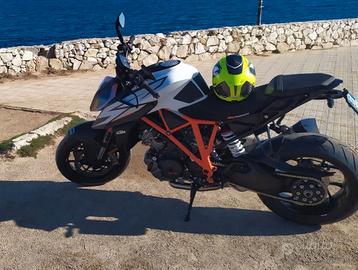 KTM Super Duke 1290 R  full optionall