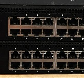 Coppia di switch 10 Gbe DELL PowerConnect 8132 24p