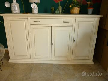 mobile in esposizione