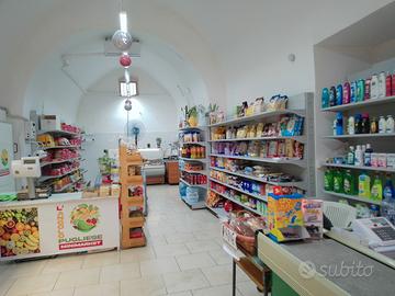 Attivita minimarket/ frutteria