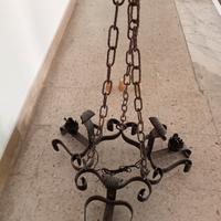Lampadario in ferro battuto 