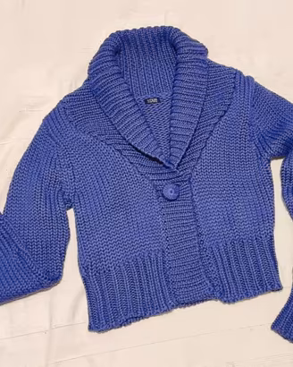GUESS – Cardigan Cropped Viola/Indaco a Maglia 