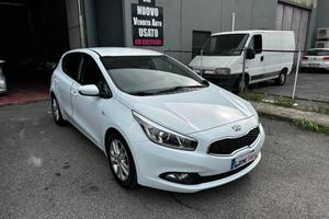Kia Ceed cee'd 1.6 CRDi 110 CV 5 porte Cool NEOPAT