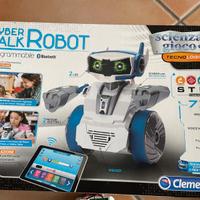 Cyber talk robot Clementoni
