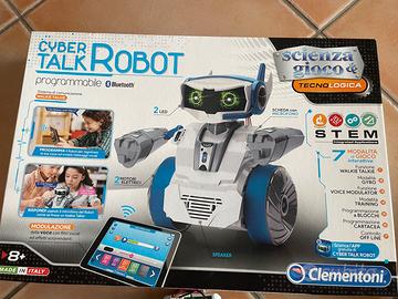 Cyber talk robot Clementoni