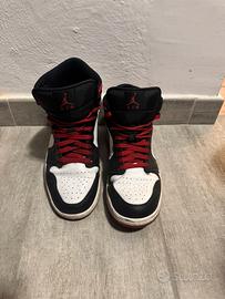 Nike Air Jordan MID 1