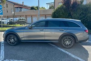 MERCEDES Classe E (W/S213) - 2017