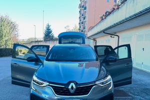 Arkana RS Line 1.6 E-Tech Hybrid 145 CV