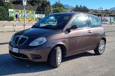 Lancia Ypsilon 1.2 Oro