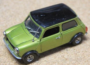 Polistil Mini Cooper verde scala 1-25