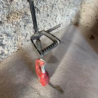 Tagliabordi elettrico a filo per erba