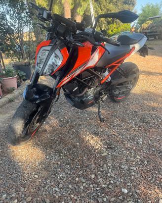 Ktm duke 125