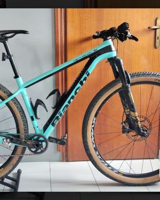 Mtb  in carbonio bianchi metanol 9.1