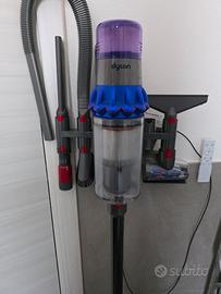 Dyson v15 