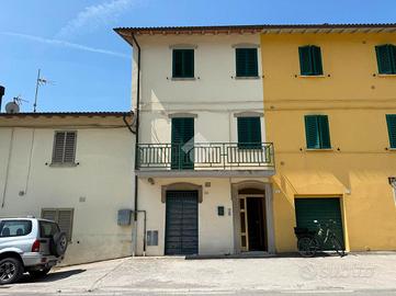 CASA SEMINDIPENDENTE A GUBBIO
