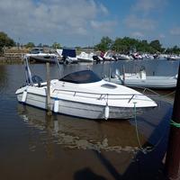 Barca cabinata con motore YAMAHA 80 cv 4 Tempi