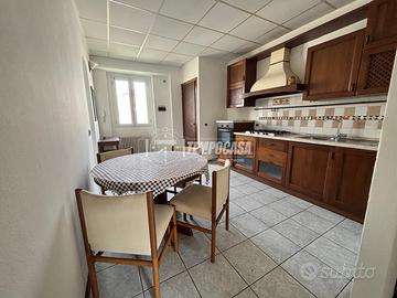 Lipomo - bilocale senza spese condominiali. Locazi