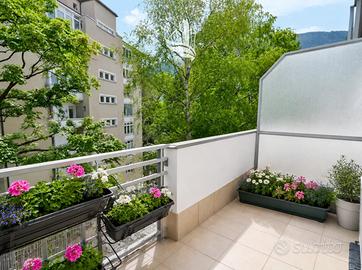 Trilocale ristrutturato con balcone all`interno