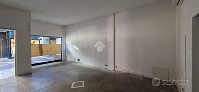 NEGOZIO A CONEGLIANO