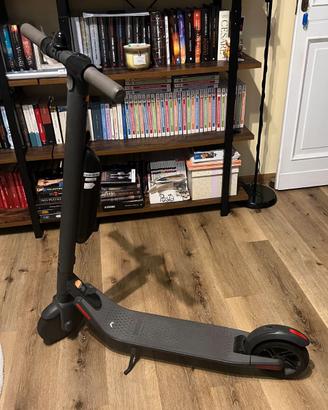MONOPATTINO ELETTRICO SEGWAY NINEBOT ES2 +BATTERIA