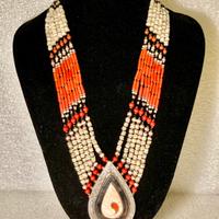 Collana Tibetana in argento, corallo e perline