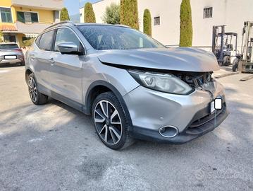 Nissan Qashqai 1.5 dCi N-Connecta 2016 SINISTRATA