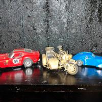 Modellini auto Ferrari e Bugatti (no sidecar BMW)