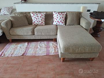 Divano con penisola beige