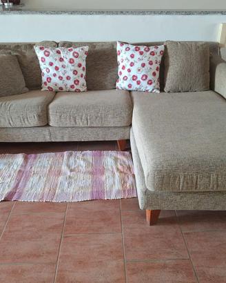 Divano con penisola beige