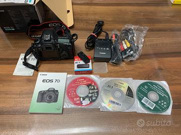 Macchina fotografica professionale EOS7D ( CANON
