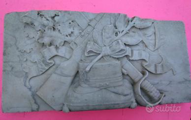 altorilievo monumentale per milite caduto ww1