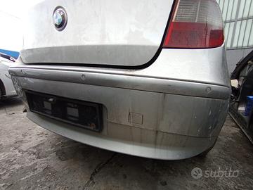 Paraurti post con sensori di parcheggio BMW 120D a