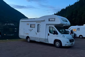 ARCA GLM 696 -2011-90.000KM - full optional